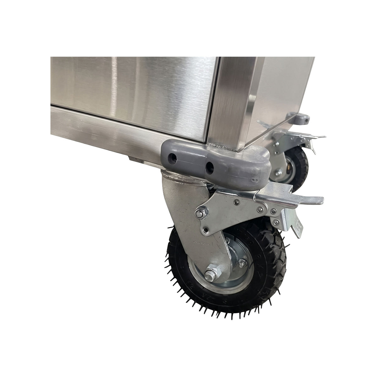 Carro para Transporte em Aço Inox com Rodas Pneumáticas
